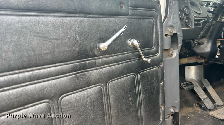 image for item ER2297 1993 Mack RD600GK dump truck