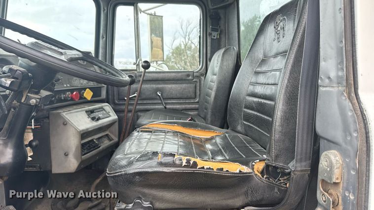 image for item ER2297 1993 Mack RD600GK dump truck