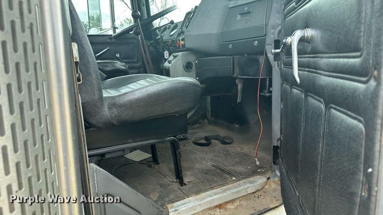 image for item ER2297 1993 Mack RD600GK dump truck