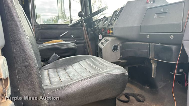 image for item ER2297 1993 Mack RD600GK dump truck