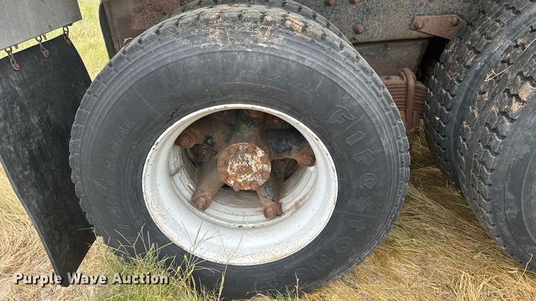 image for item ER2297 1993 Mack RD600GK dump truck
