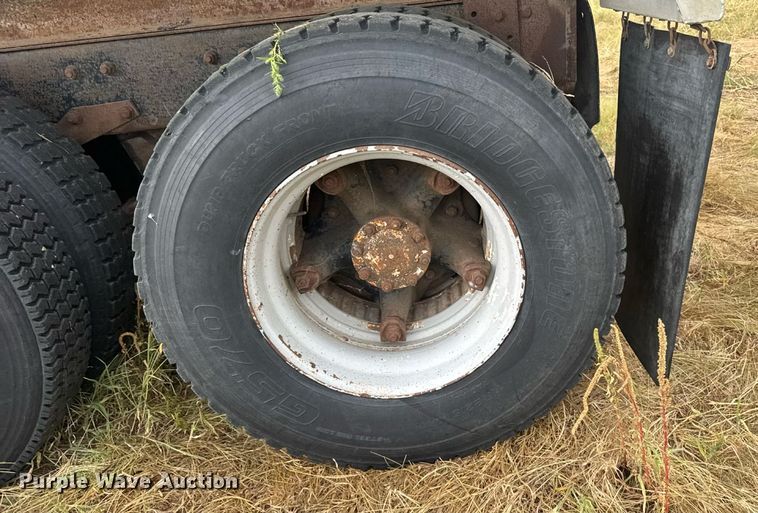 image for item ER2297 1993 Mack RD600GK dump truck