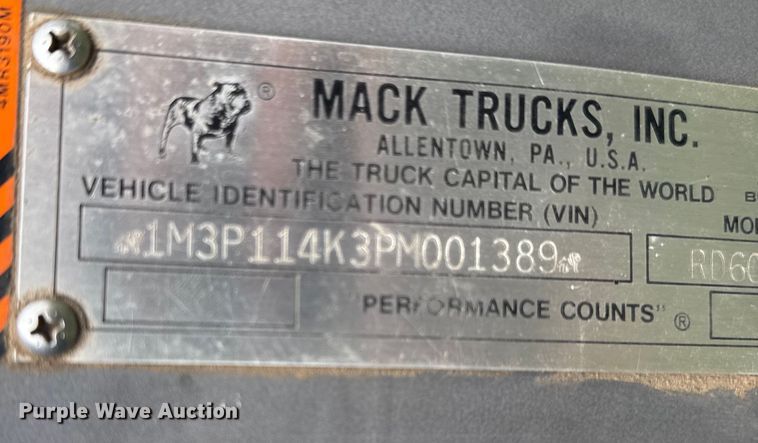image for item ER2297 1993 Mack RD600GK dump truck