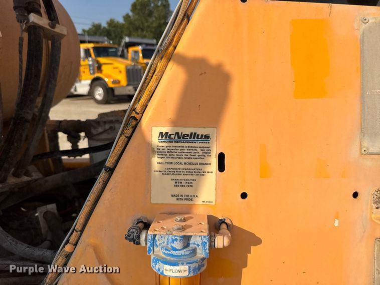 image for item ER2333 2011 Kenworth W900 ready mix truck