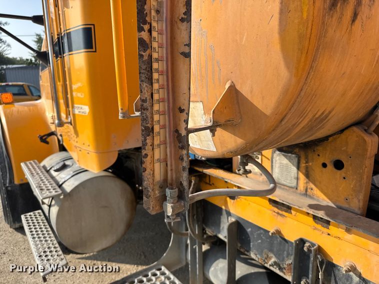 image for item ER2333 2011 Kenworth W900 ready mix truck