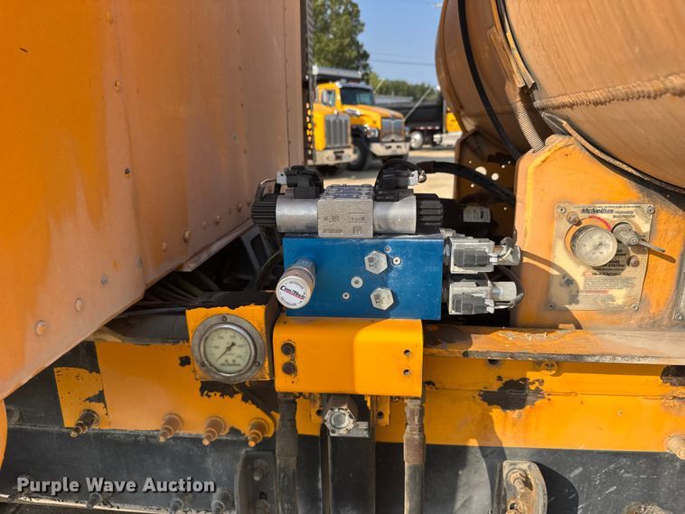 image for item ER2333 2011 Kenworth W900 ready mix truck