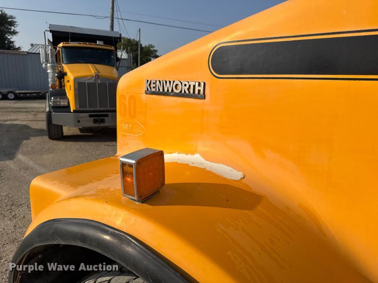 image for item ER2333 2011 Kenworth W900 ready mix truck