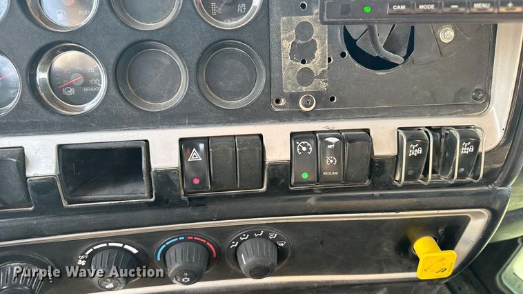 image for item ER2333 2011 Kenworth W900 ready mix truck