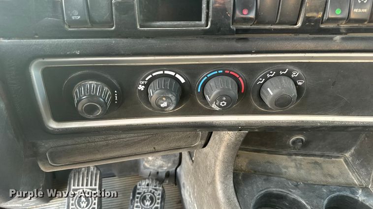 image for item ER2333 2011 Kenworth W900 ready mix truck