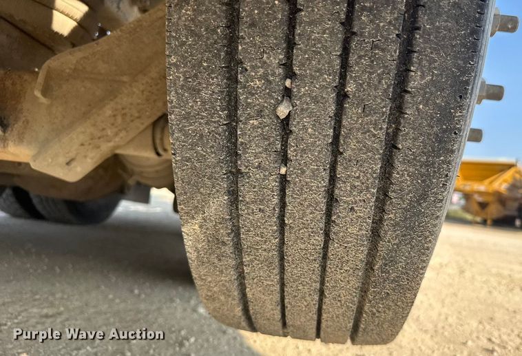 image for item ER2333 2011 Kenworth W900 ready mix truck