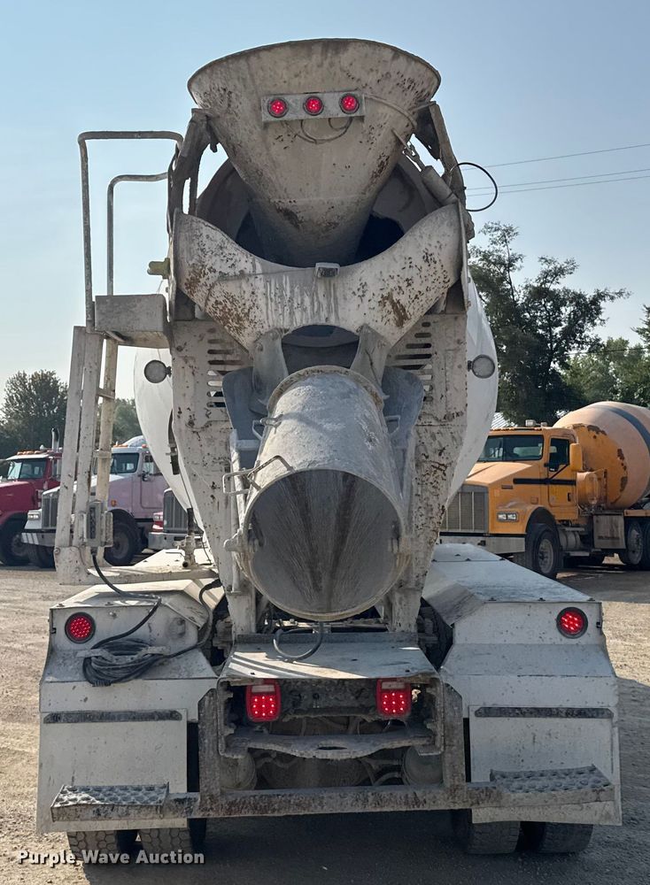 image for item ER2334 2007 Kenworth T800 ready mix truck