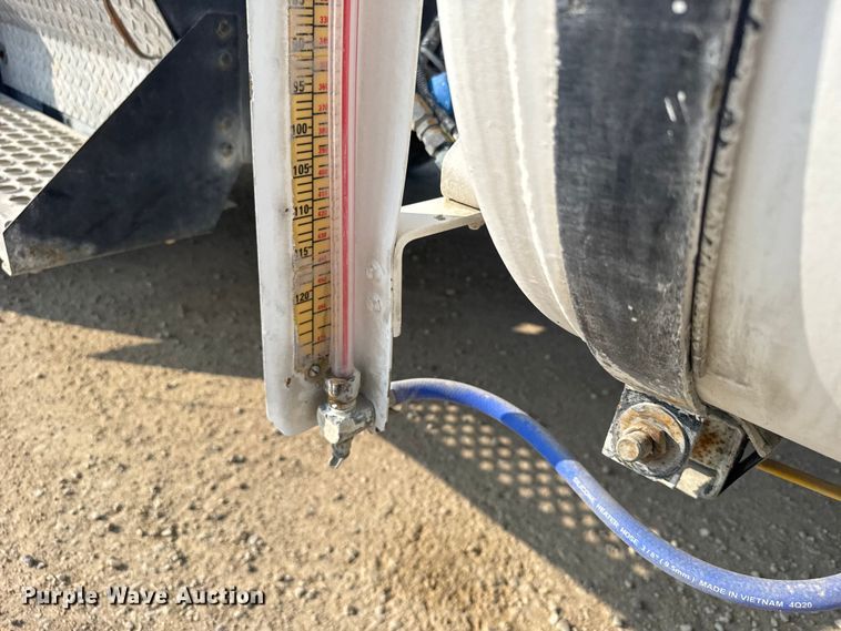 image for item ER2334 2007 Kenworth T800 ready mix truck