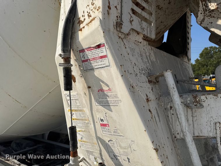 image for item ER2334 2007 Kenworth T800 ready mix truck