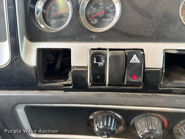 image for item ER2334 2007 Kenworth T800 ready mix truck