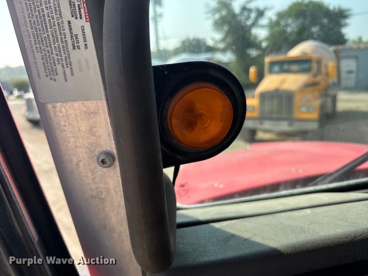 image for item ER2334 2007 Kenworth T800 ready mix truck