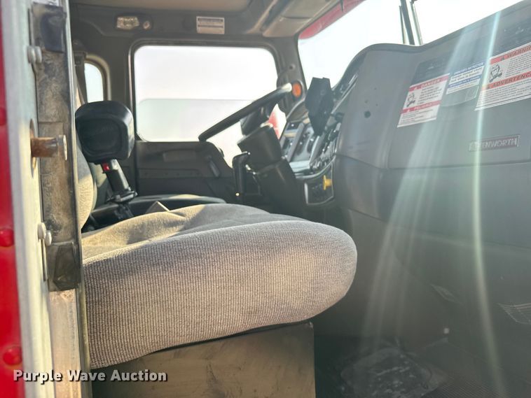 image for item ER2334 2007 Kenworth T800 ready mix truck