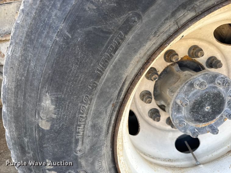 image for item ER2334 2007 Kenworth T800 ready mix truck