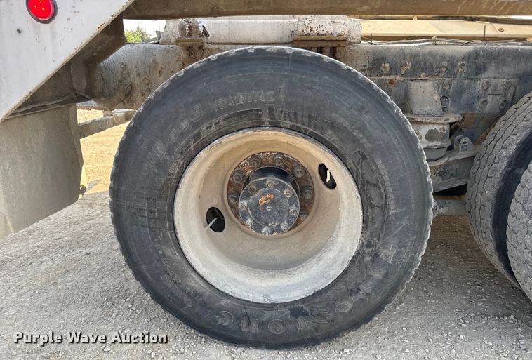 image for item ER2334 2007 Kenworth T800 ready mix truck