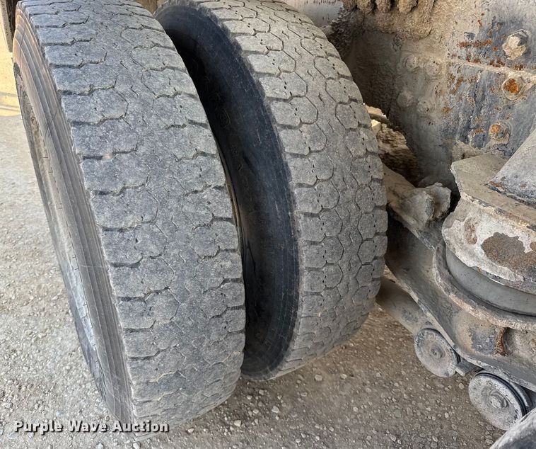 image for item ER2334 2007 Kenworth T800 ready mix truck