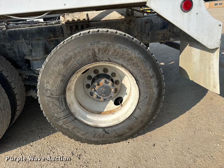 image for item ER2334 2007 Kenworth T800 ready mix truck