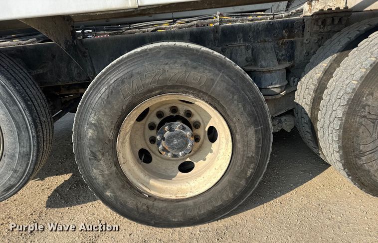 image for item ER2334 2007 Kenworth T800 ready mix truck