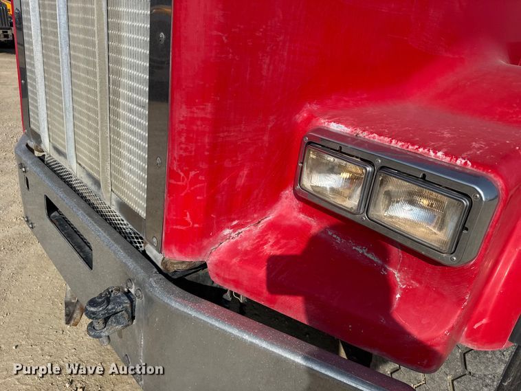 image for item ER2335 2002 Kenworth T800 ready mix truck