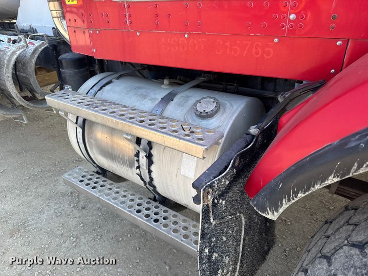 image for item ER2335 2002 Kenworth T800 ready mix truck