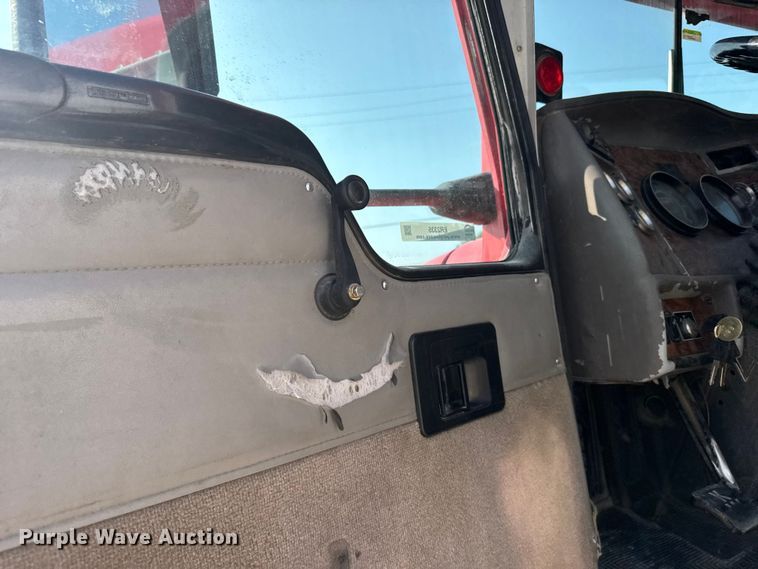 image for item ER2335 2002 Kenworth T800 ready mix truck