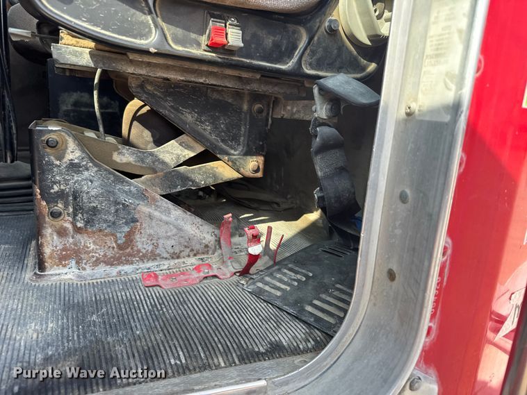 image for item ER2335 2002 Kenworth T800 ready mix truck