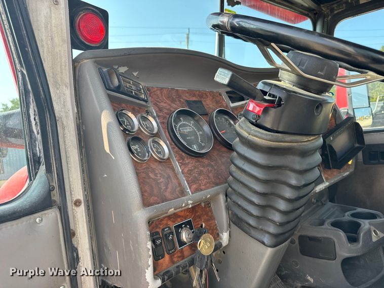 image for item ER2335 2002 Kenworth T800 ready mix truck