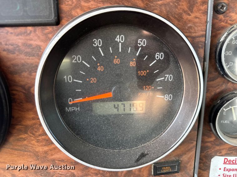 image for item ER2335 2002 Kenworth T800 ready mix truck