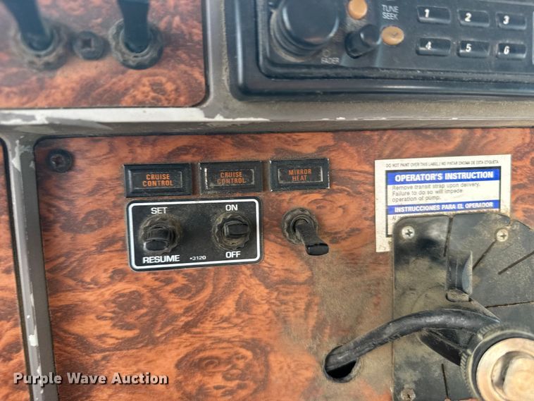 image for item ER2335 2002 Kenworth T800 ready mix truck