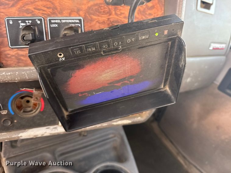 image for item ER2335 2002 Kenworth T800 ready mix truck