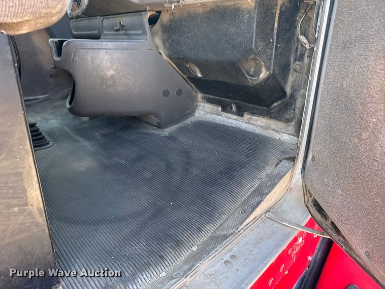 image for item ER2335 2002 Kenworth T800 ready mix truck