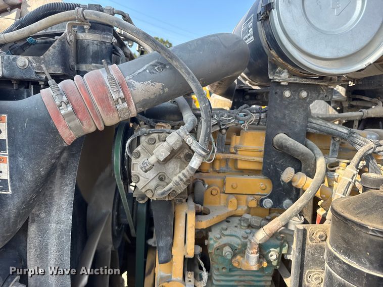 image for item ER2335 2002 Kenworth T800 ready mix truck