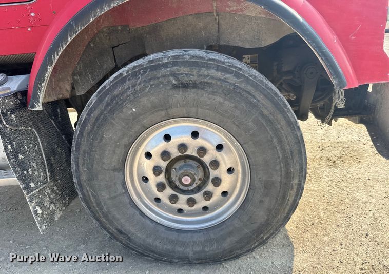 image for item ER2335 2002 Kenworth T800 ready mix truck