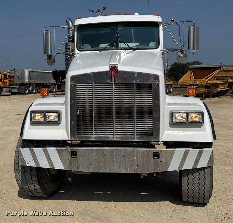image for item ER2336 2007 Kenworth W900 ready mix truck