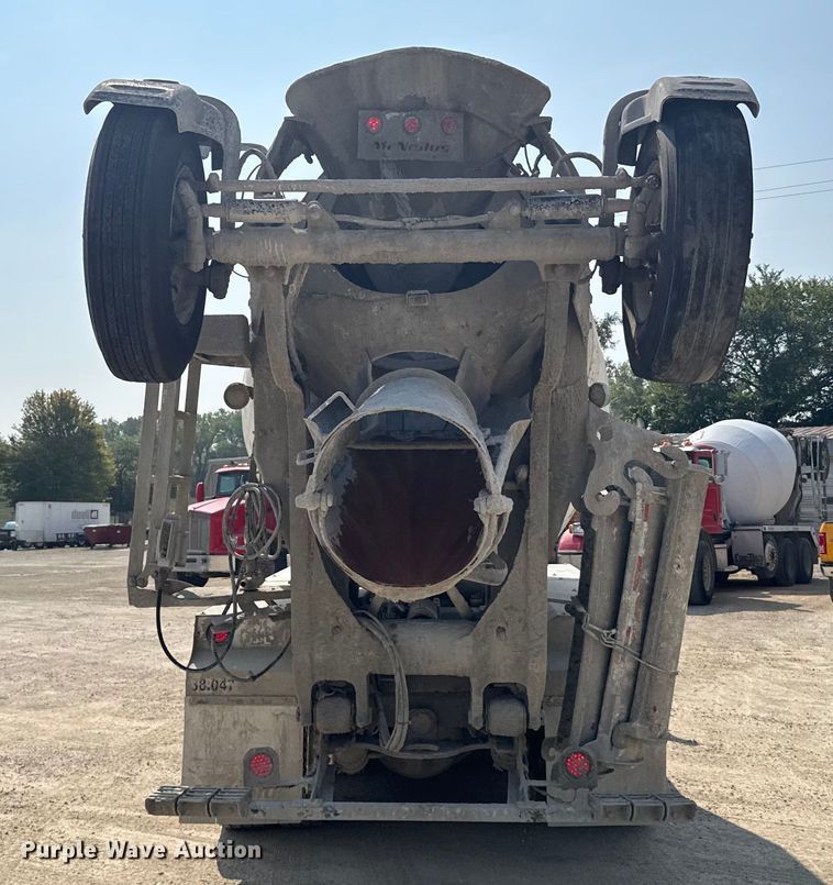 image for item ER2336 2007 Kenworth W900 ready mix truck