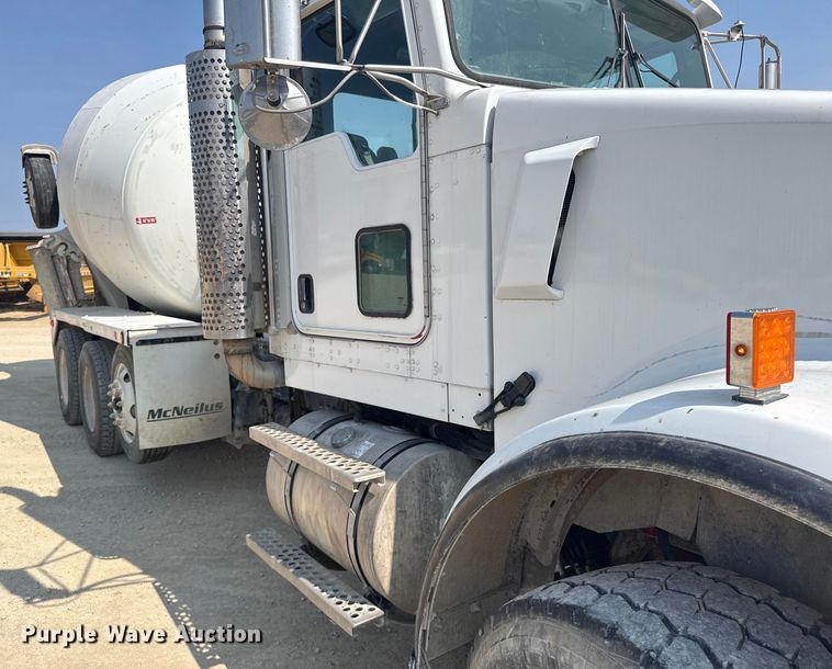 image for item ER2336 2007 Kenworth W900 ready mix truck