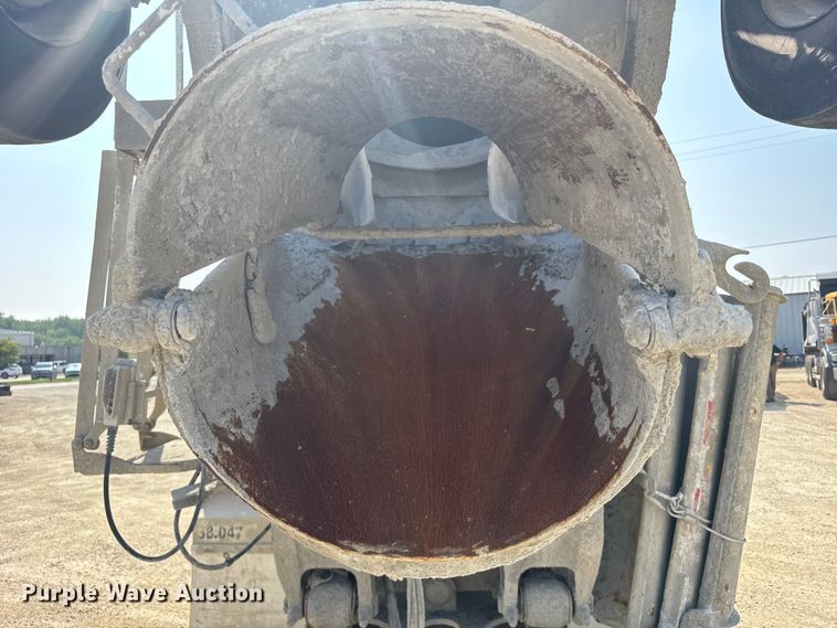 image for item ER2336 2007 Kenworth W900 ready mix truck