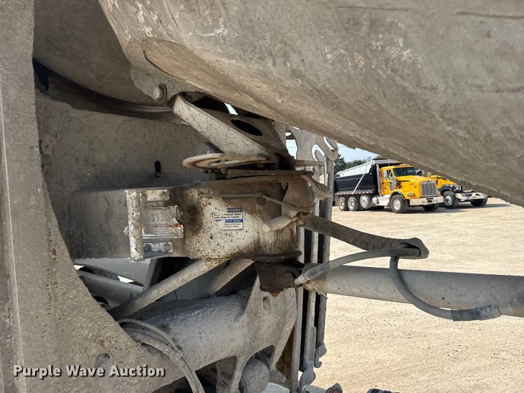 image for item ER2336 2007 Kenworth W900 ready mix truck