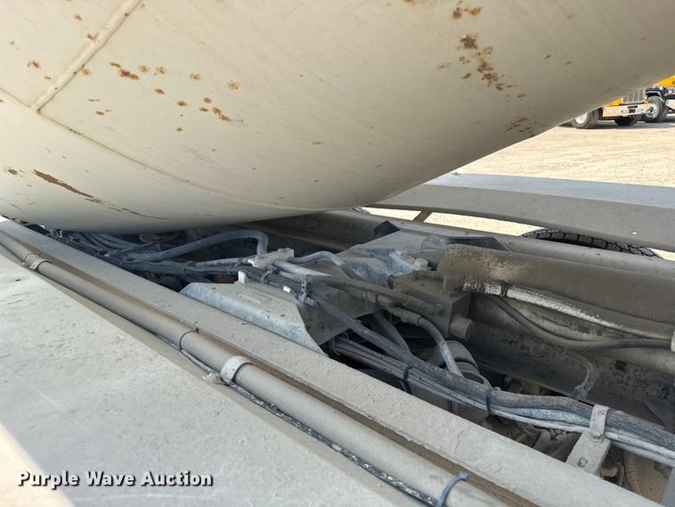 image for item ER2336 2007 Kenworth W900 ready mix truck