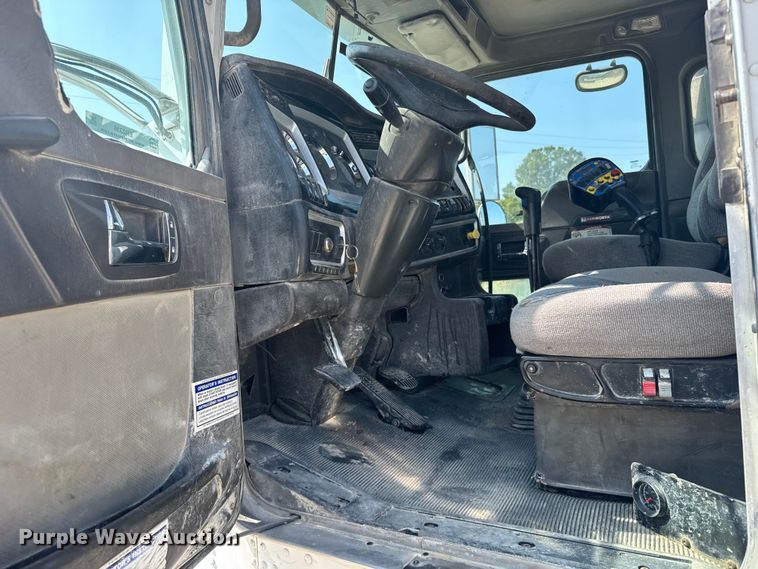 image for item ER2336 2007 Kenworth W900 ready mix truck