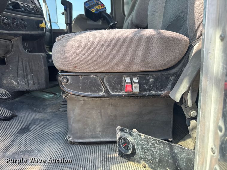 image for item ER2336 2007 Kenworth W900 ready mix truck