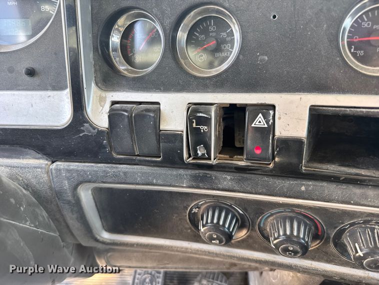 image for item ER2336 2007 Kenworth W900 ready mix truck