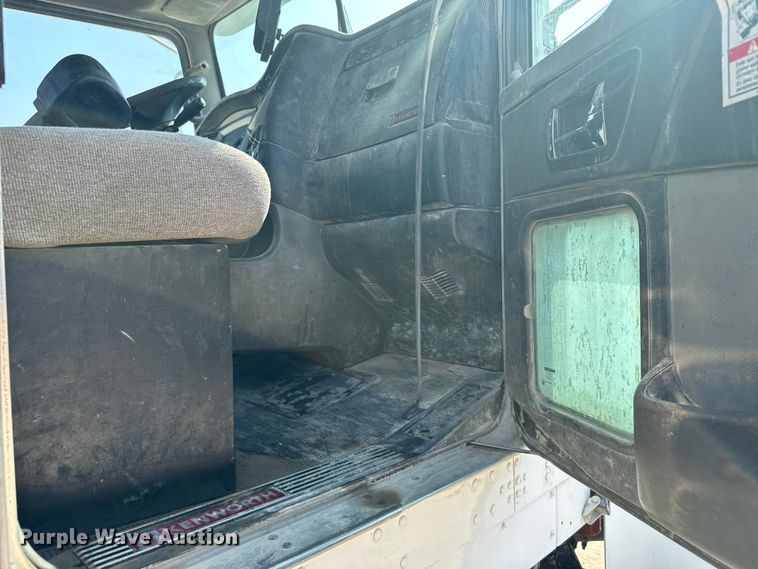 image for item ER2336 2007 Kenworth W900 ready mix truck