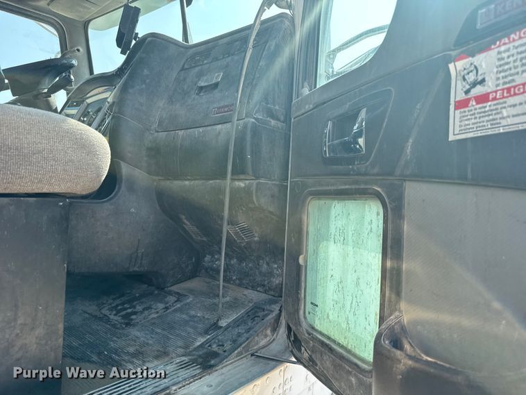 image for item ER2336 2007 Kenworth W900 ready mix truck