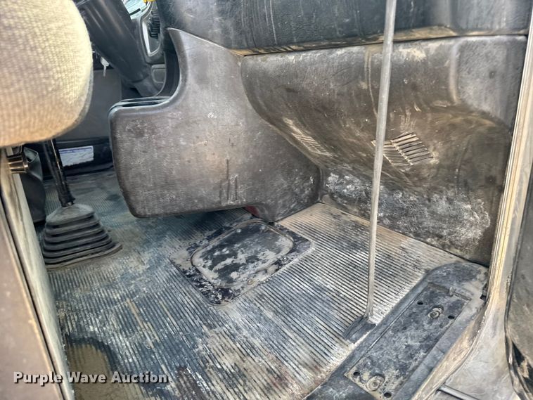 image for item ER2336 2007 Kenworth W900 ready mix truck