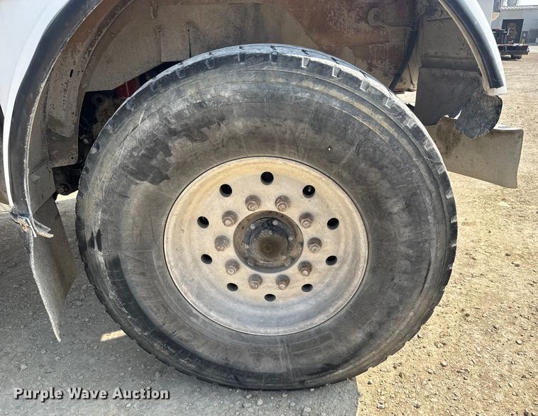 image for item ER2336 2007 Kenworth W900 ready mix truck