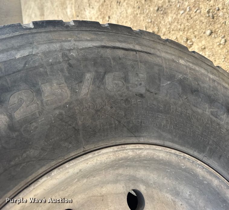 image for item ER2336 2007 Kenworth W900 ready mix truck